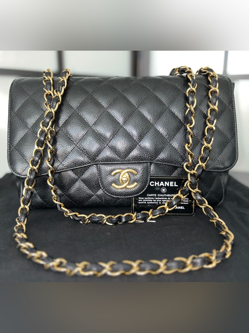 WOW 🤩 !! CHANEL Black Quilted Caviar Leather Jumbo Shoulder Bag in GHW
✅ Live